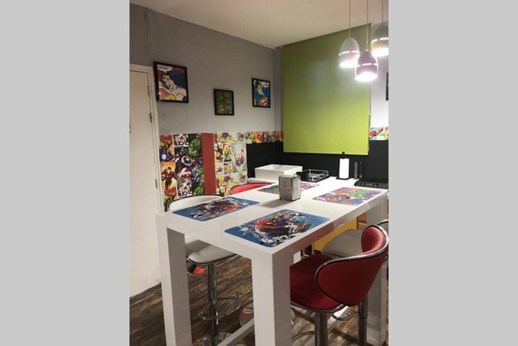 Appartement Style Pop Art Avec Garage Centre Historique Béziers Eksteriør billede