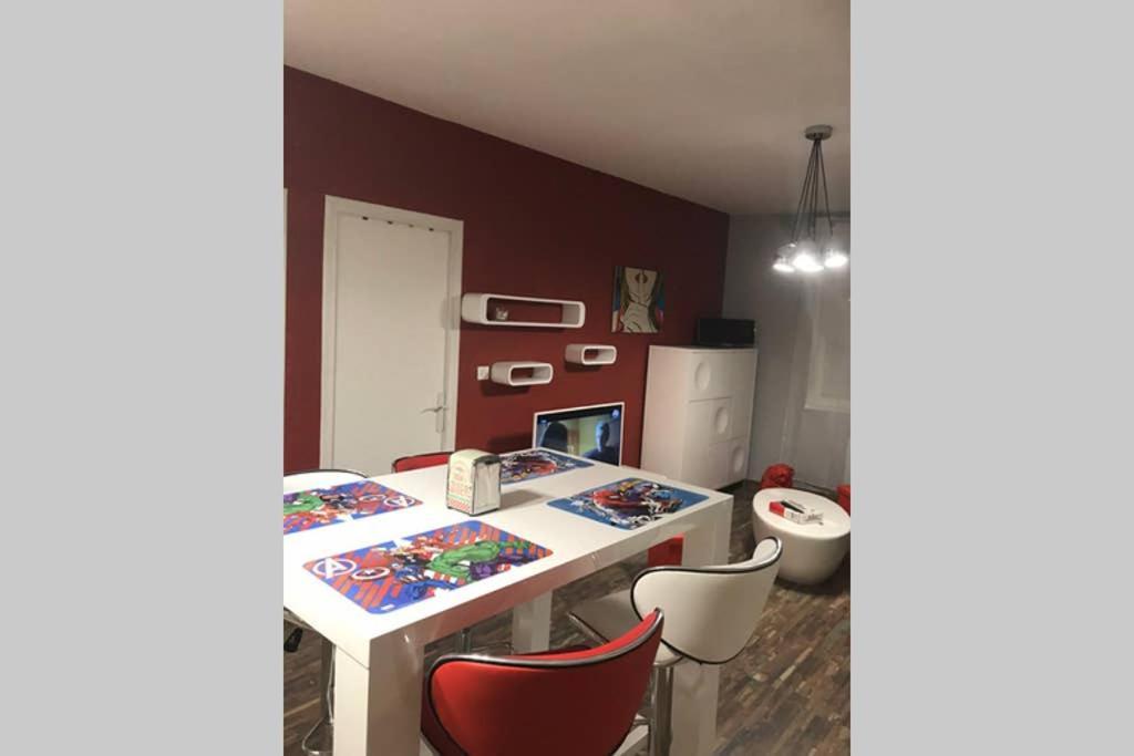 Appartement Style Pop Art Avec Garage Centre Historique Béziers Eksteriør billede